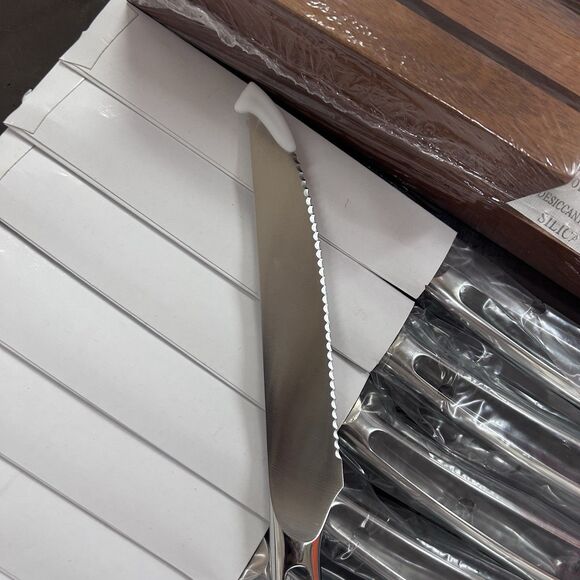 New Cangshan 8 Piece Chef Steak Knife Set With Walnut Acacia Flat Lay Block - Picture 6 of 11